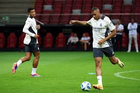 造了中距離 造了中距離